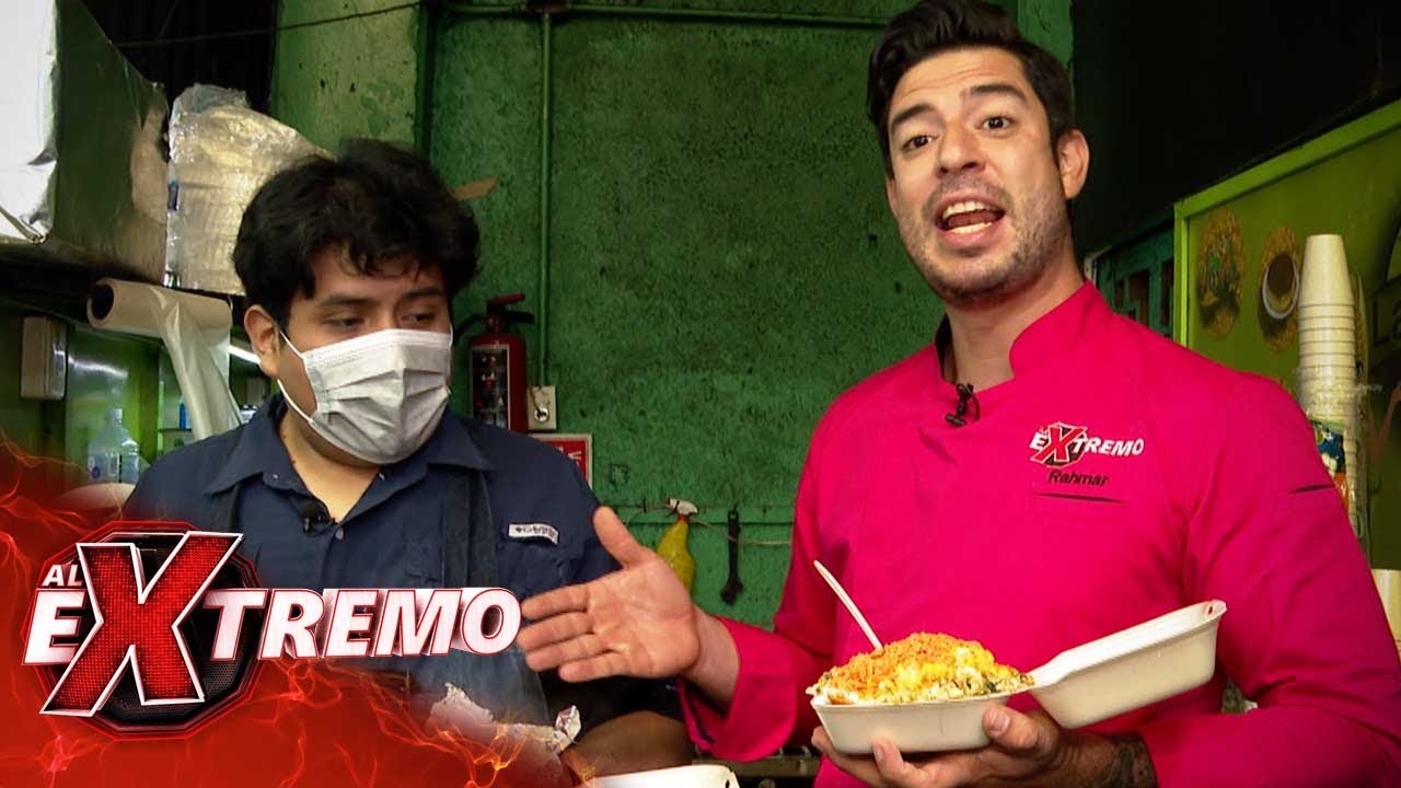 &iexcl;Rahmar Villegas sabe que es viernes, y nos present&oacute; los esquites locochones! | Al Extremo
