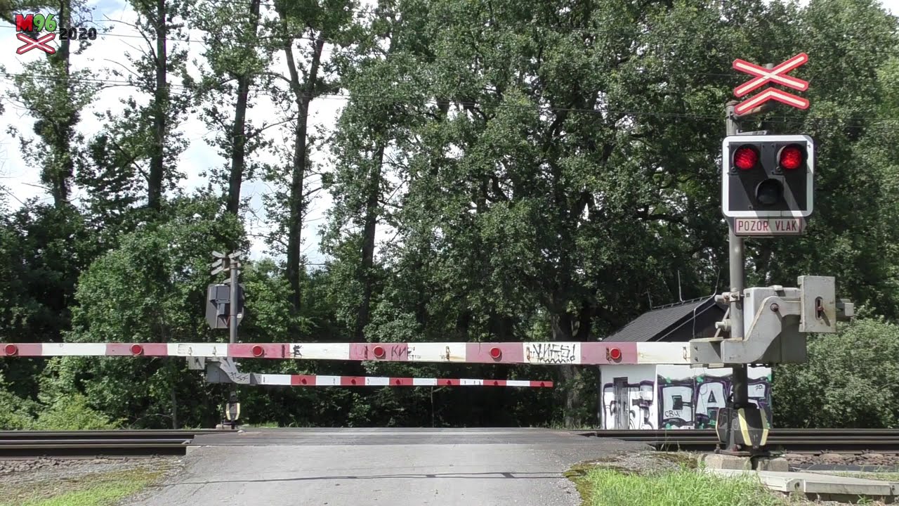 Železniční přejezd Jistebník #3 [P6504] - 2.7.2020 / Czech railroad crossing