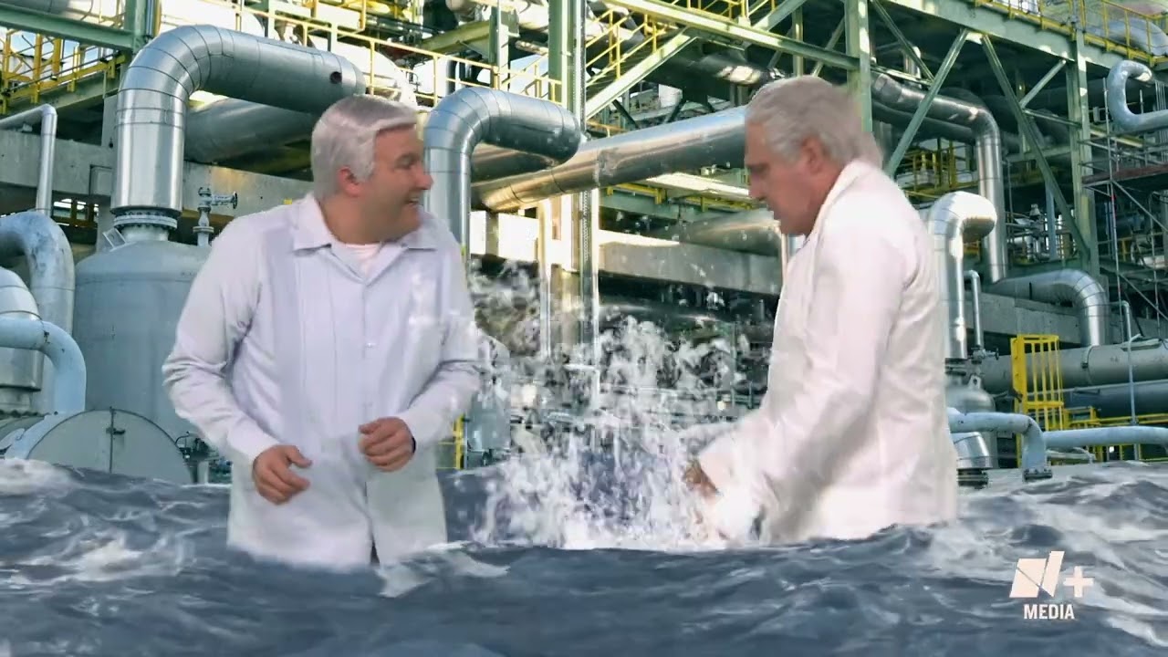 Andrés Manuel le muestra sus nuevos juguetes al presidente de Cuba | El Privilegio de Mandar
