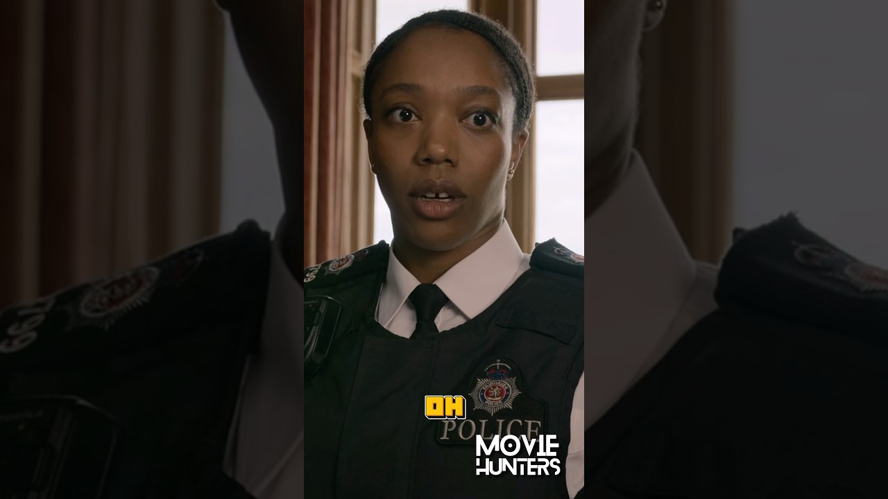 Love having a burglar 🥷 #thethursdaymurderclub #naomiackie