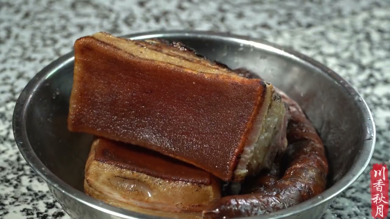 农村这个“单位”就 没有不能上班的时候，煮点腊肉犒劳一下 #四川腊肉  #农村