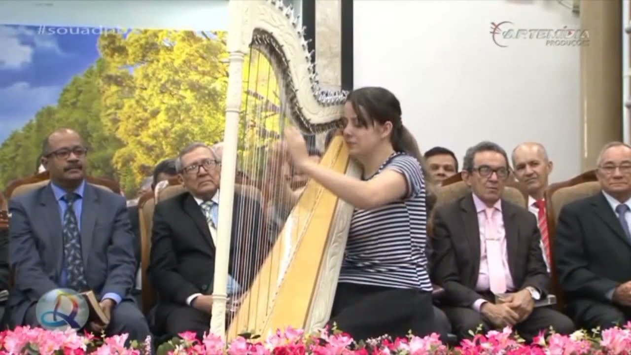 ALINE ARAÚJO TOCANDO HINO DA HARPA CRISTÃ 526 (Grandioso És Tu) #harpa #hinos #crente #youtube #deus