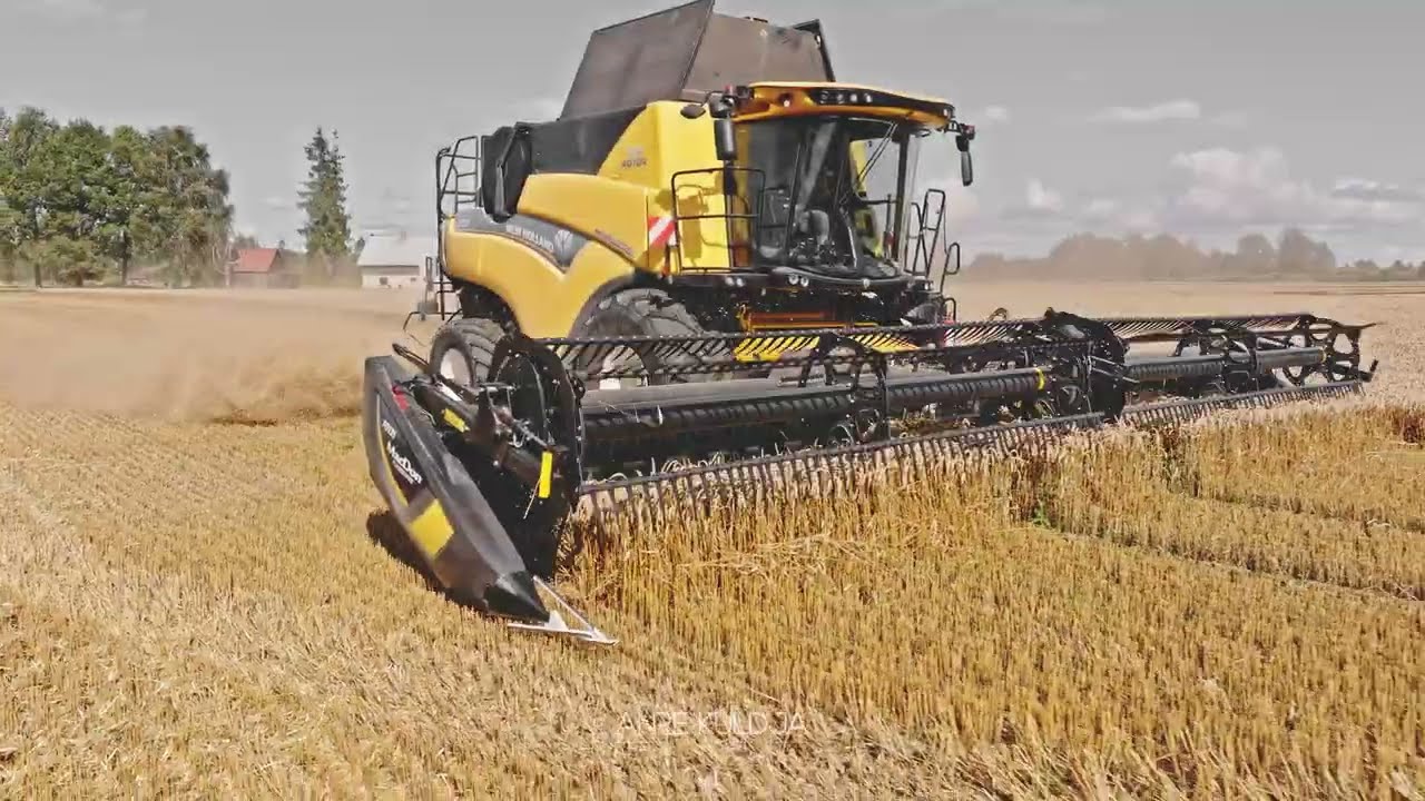 New Holland CR 8.90 in Estonia 2025