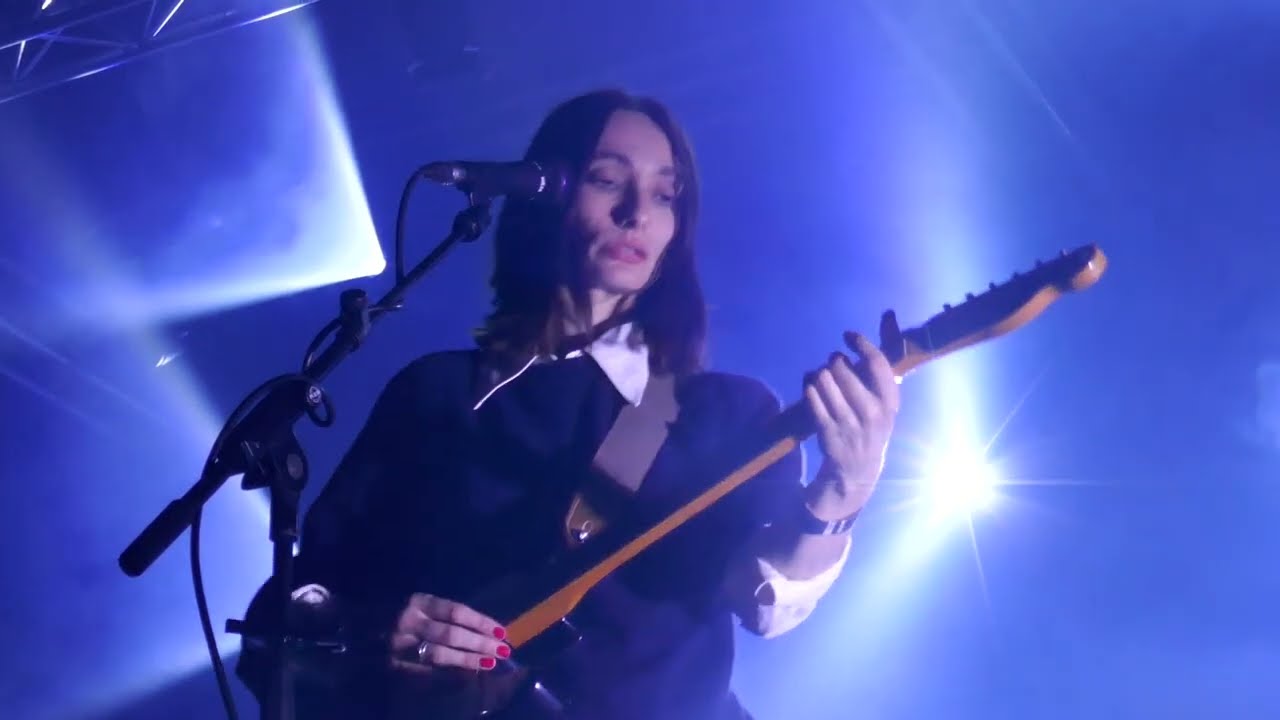 King Hannah - The Moods That I Get In - Live In Saint Malo 2022