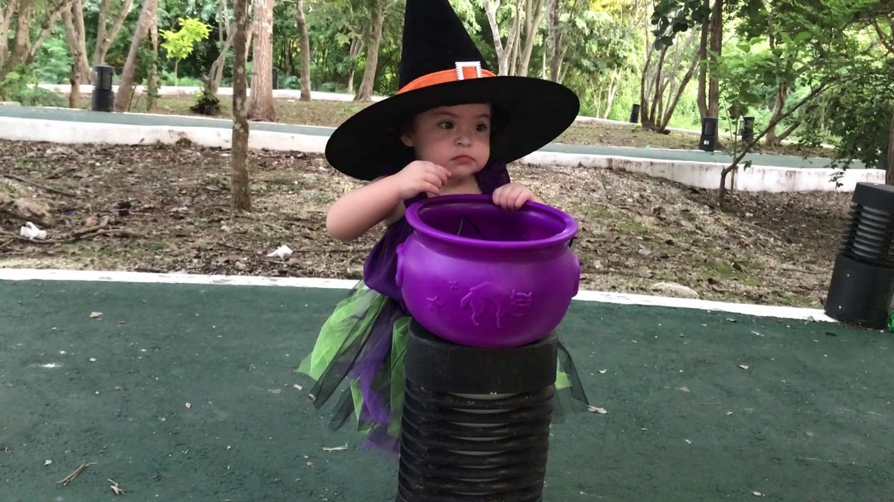 Cancion La brujita tapita    Halloween Dia de muertos
