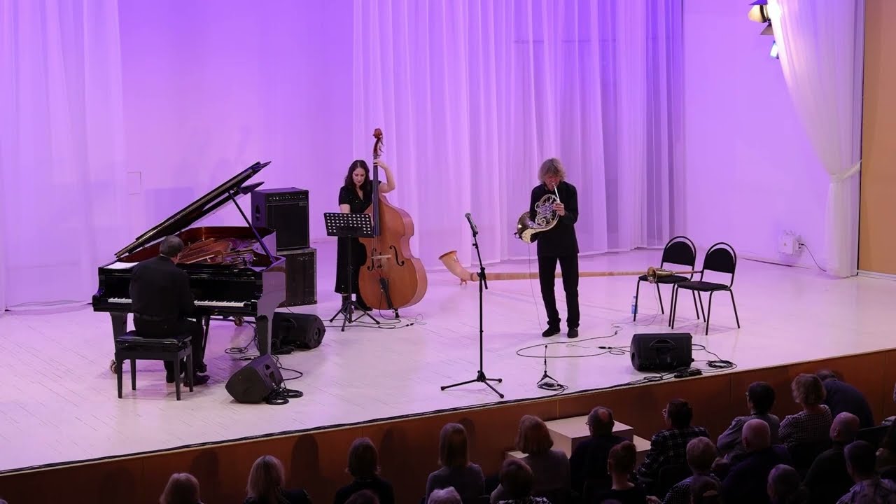 Arkady Shilkloper, Daniel Kramer,  Daria Chernakova - Julius Blues