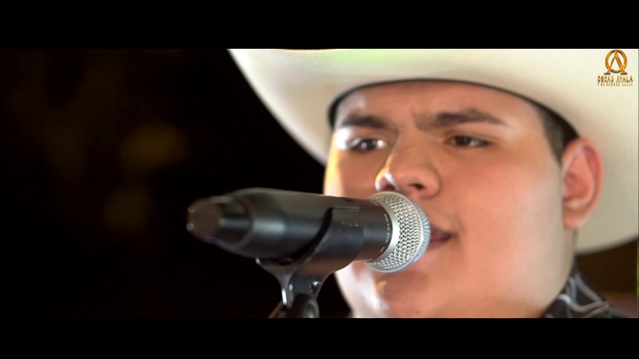Cuatro Carreras (En Vivo) - Oscar Ayala Y Su Sangre Brava