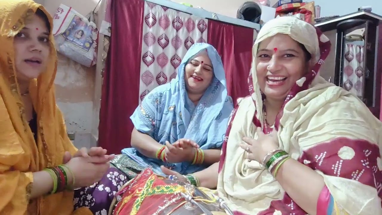 न्यू भोग भजन🪈🍨🥙 मैं तो 56 भोग लगाऊंगी 🪈🍇🍒बहन गोवर्धन को जाऊंगी 🪈🌿🌷🍇👣🏔govardhan bhajan