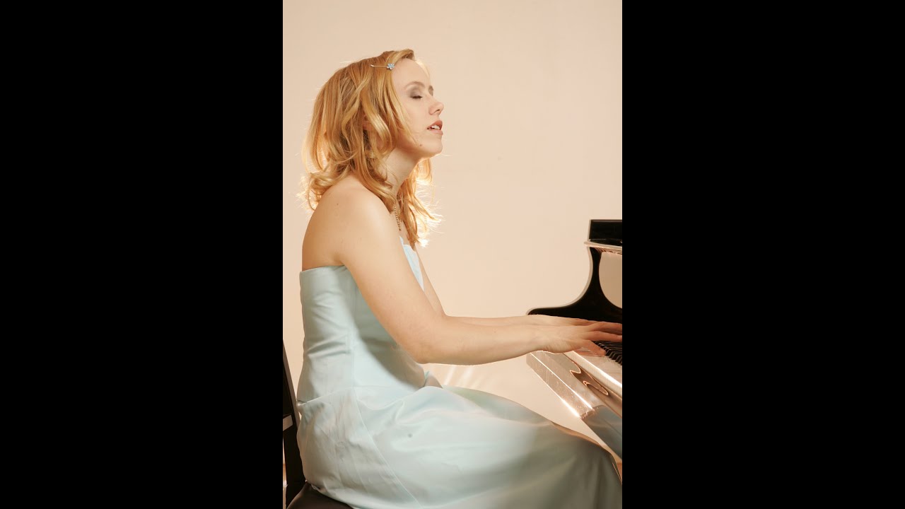 Brahms: Waltzes Op. 39 Terhi Dostal, piano