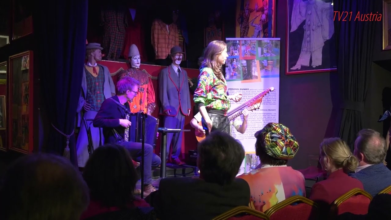 AGNES PALMISANO  beim Geburtstagsfest vom Wiener K&uuml;nstler Johann RUMPF