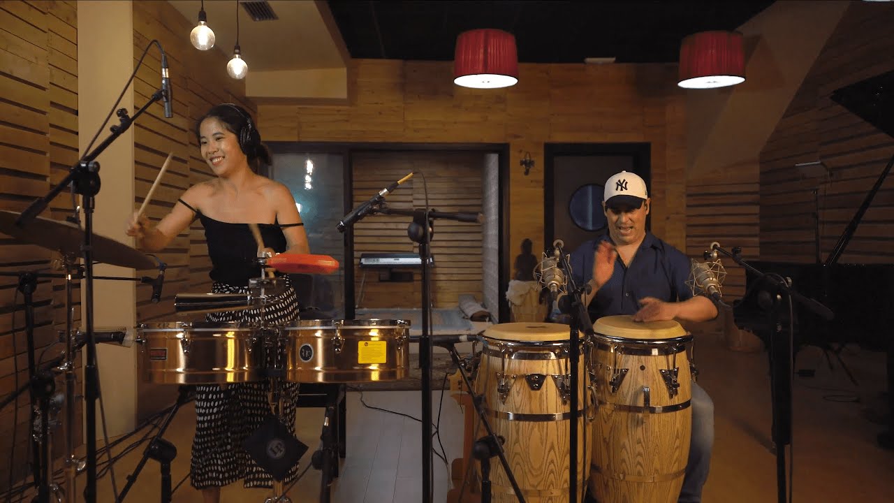 Gloria Shiyun & Yoel Páez - Marcando la Distancia - @ManolitoSimonet  🇨🇺🇨🇳🥁