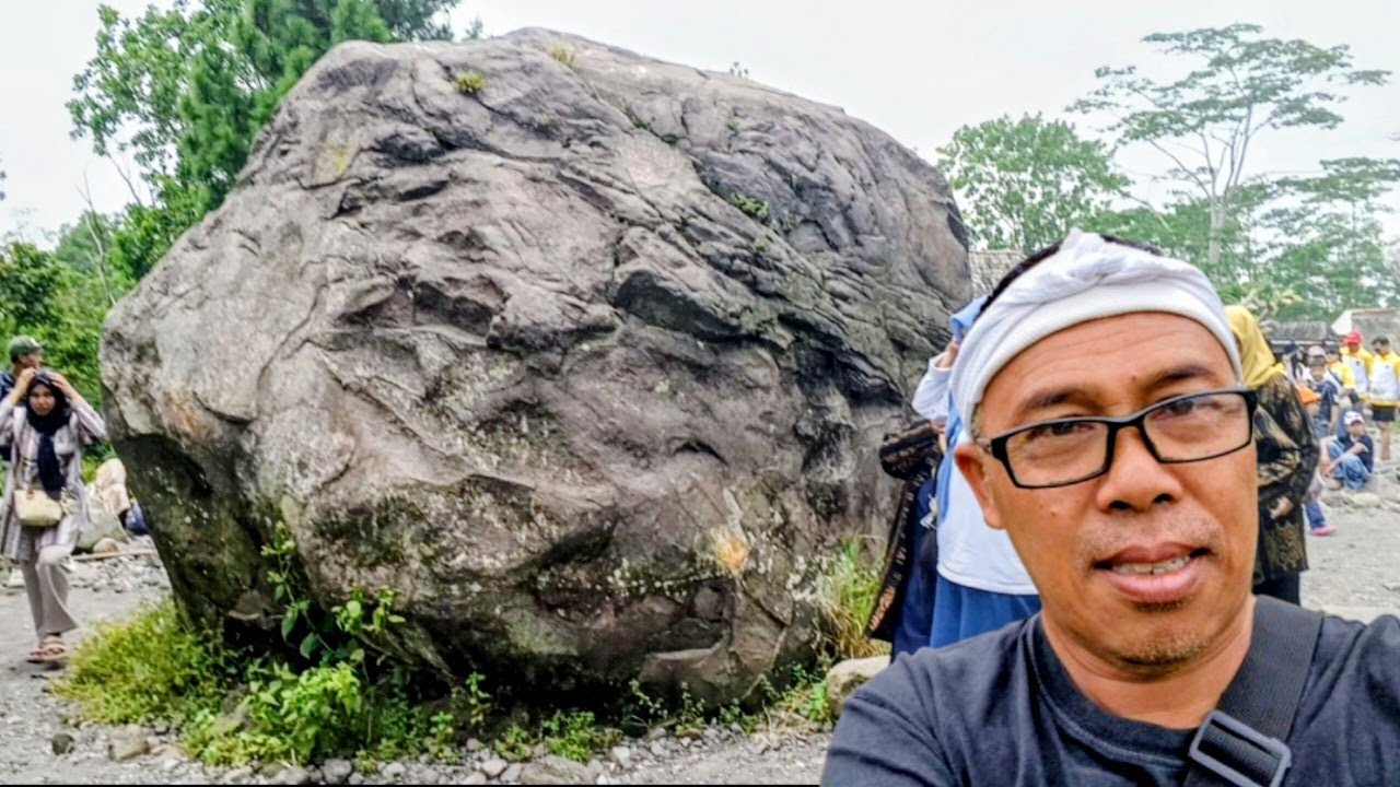 Jeep Adventure Of Merapi Batu Alien Kab. Sleman Jogjakarta 