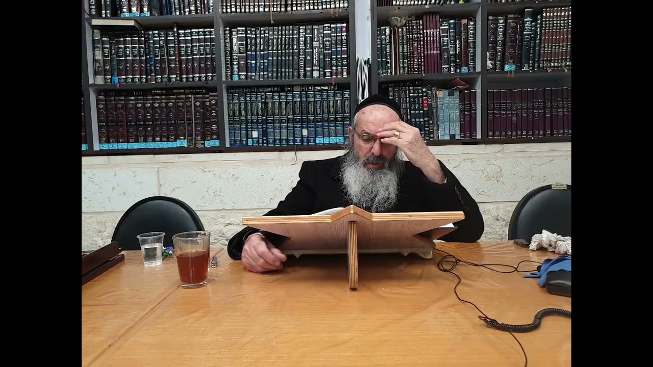 דף יומי מסכת מנחות דף טז. הרב יצחק וזנה שליט