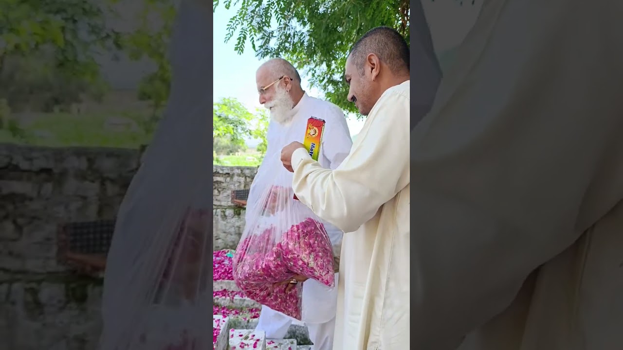 سید بابا جی (اپنے پرداداسرکارسیدلال حسین نقوی البھاکھری بادشاہ جی کی تربت پاک پرحاضری)