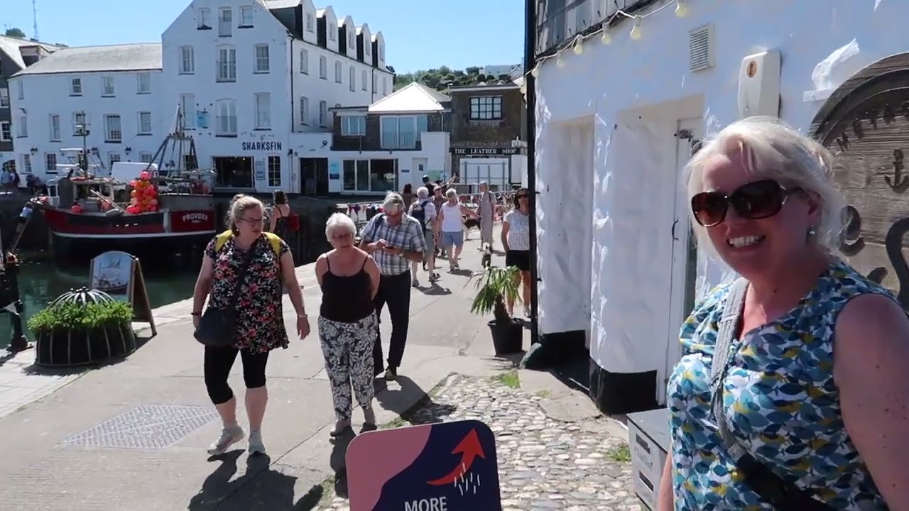 A sunny day in Mevagissey, Cornwall! A walking tour around the harbour