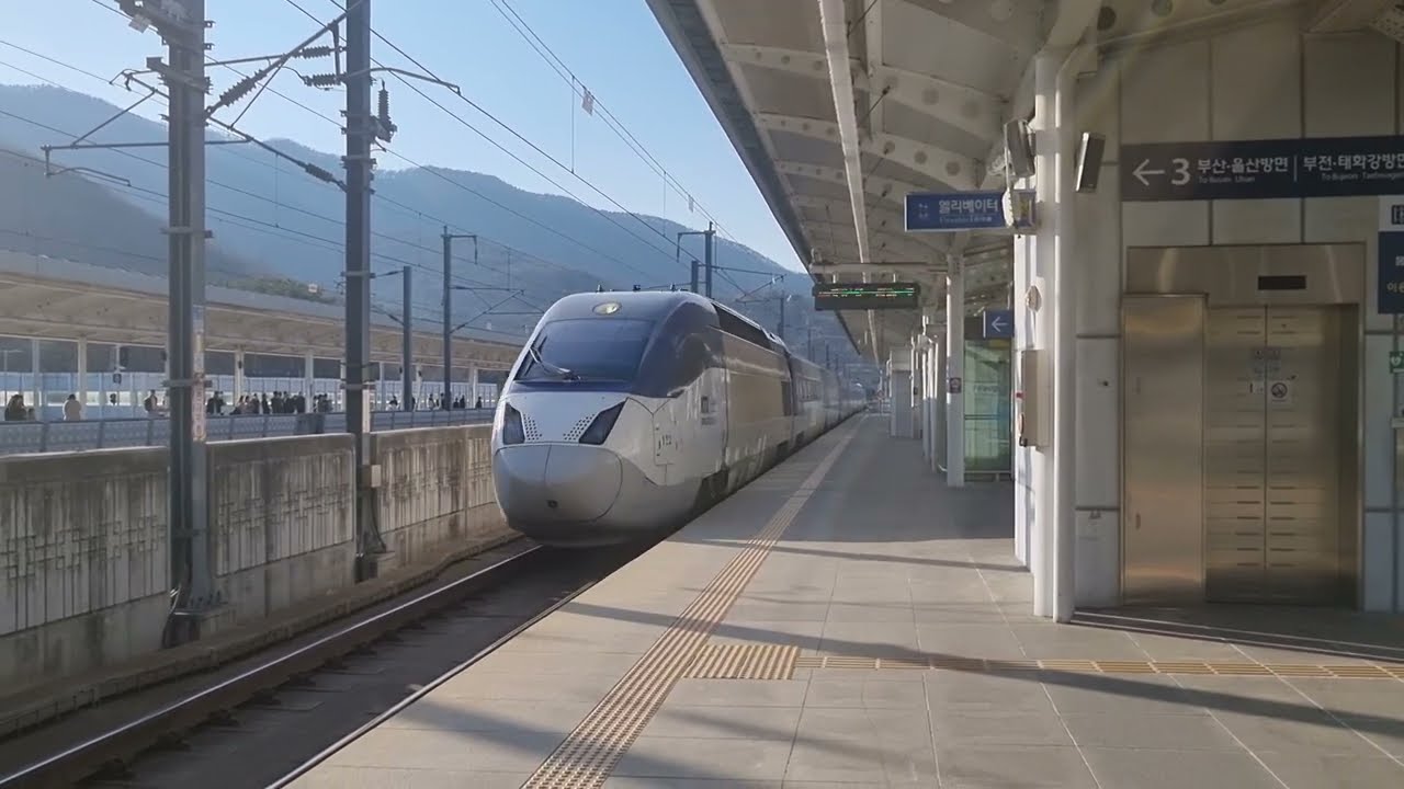 경주역, 경부고속선 서울발 부산행 KTX-산천 제039열차 도착영상.