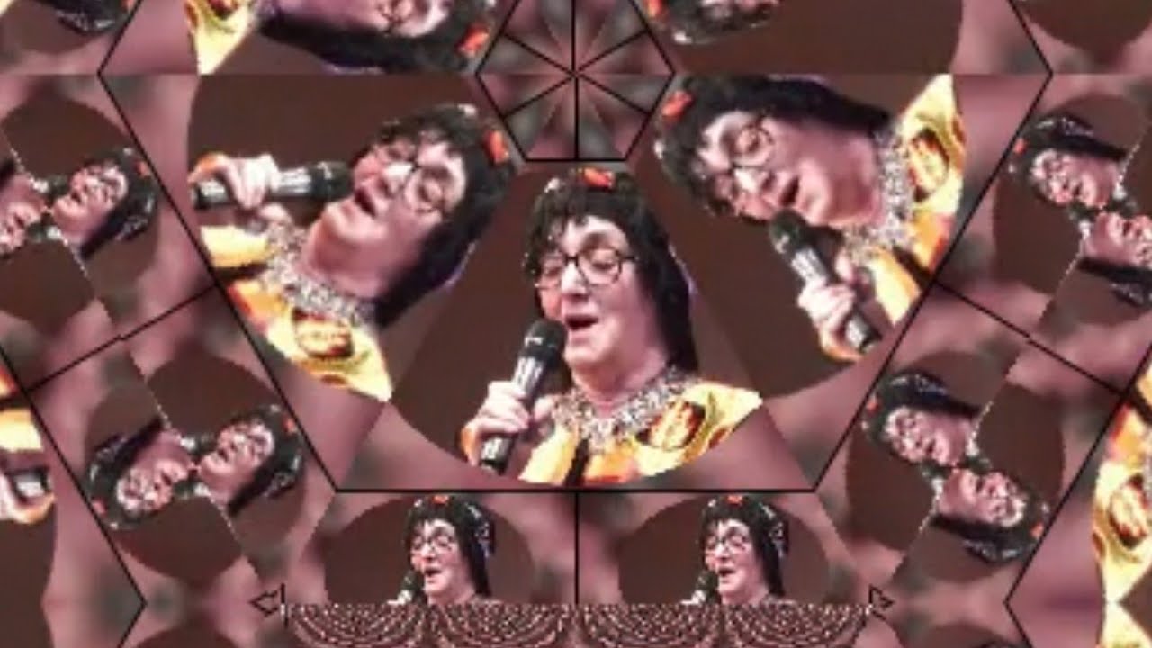 NOUARA la diva de la chanson Kabyle -  ( TIT IKYEZRAN ) - ( HZEN A QRENFEL )