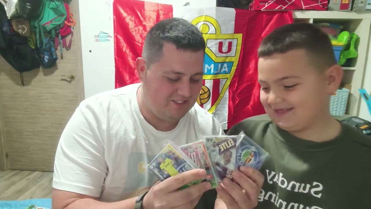 Sacando el mejor cromo de MGK, sobre sorpresa de ONUBACROMOS Y RODRÍGUEZ 