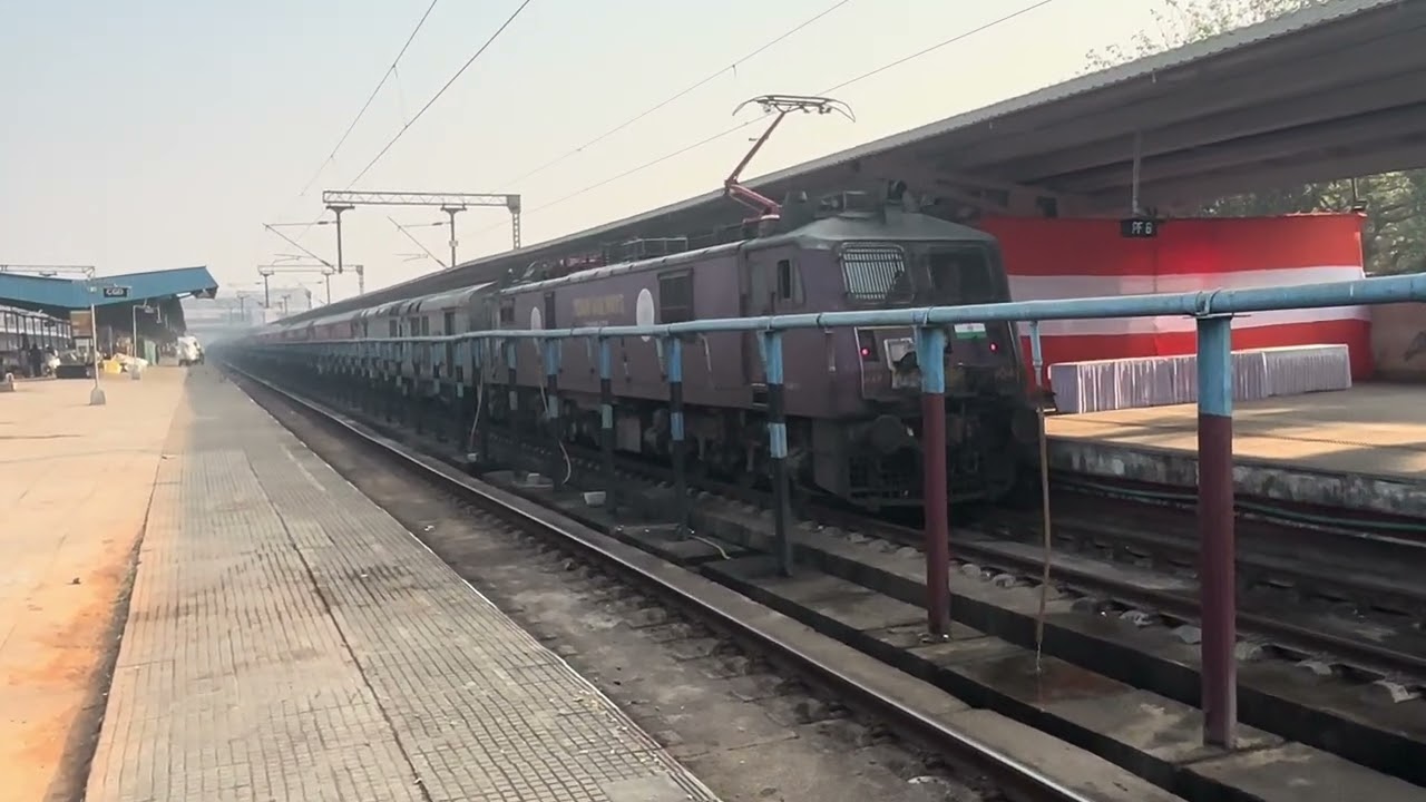 Colourful Wap7 in Reverse Mode !! ExploringmycountryIndia/Indian Railways/Train Videos/Travel/Wap7 