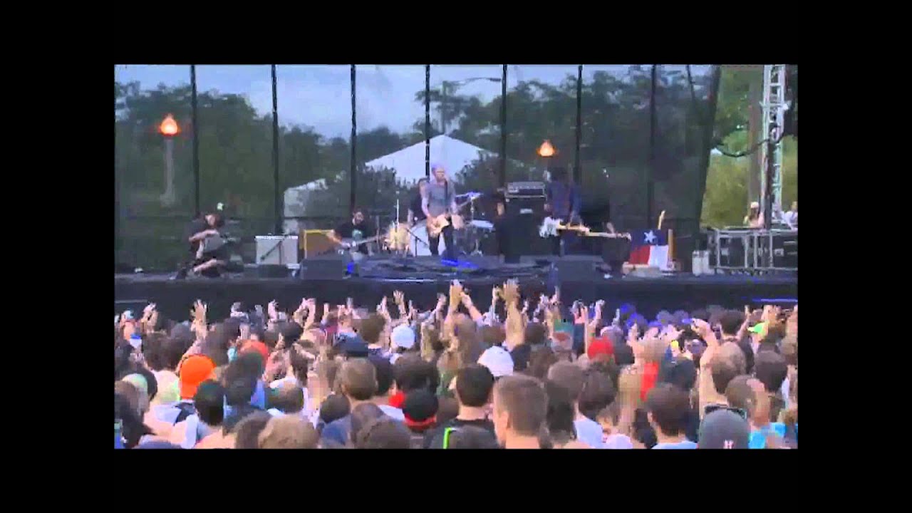 Explosions in the Sky - The Birth and Death of the Day (Live at Lollapalooza 2011)
