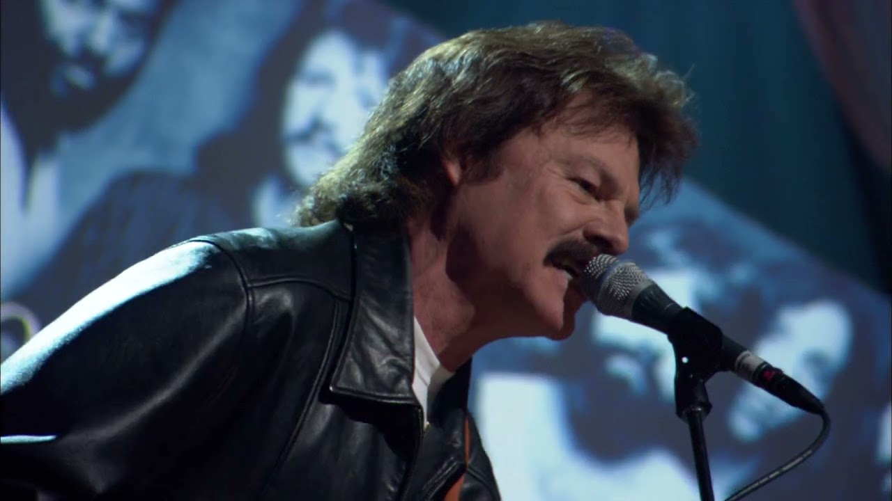 Tom Johnston, Patrick Simmons & Michael McDonald - 2003 - Take Me In Your Arms (Live)