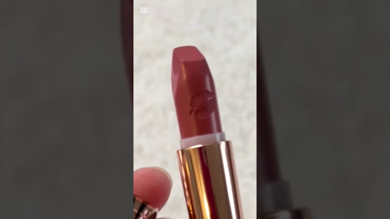 Помада Charlotte Tilbury Hot Lips Lipstick 2 