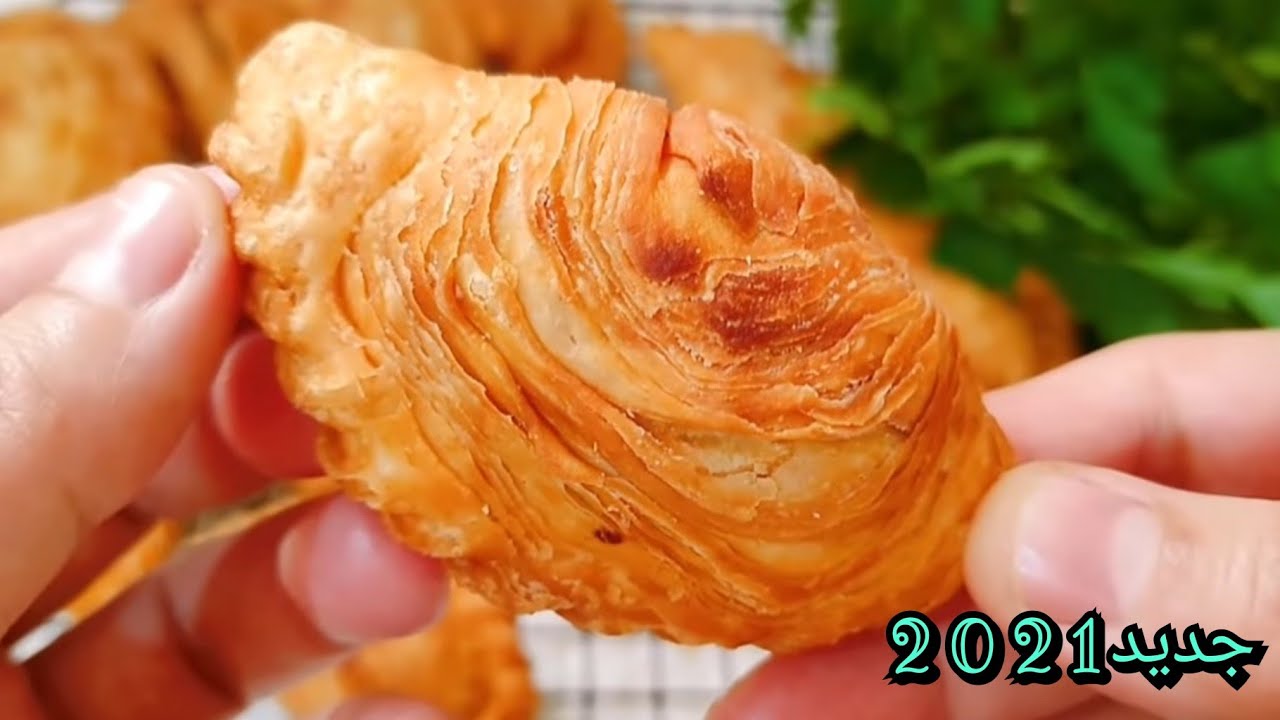 سمبوسك رمضان باللون الذهبي بأقل نسبة دهن بعجينة مقرمشة لتاني يوم بكوبين دقيق👌بدون تخمير وفرن وزبدة 😋