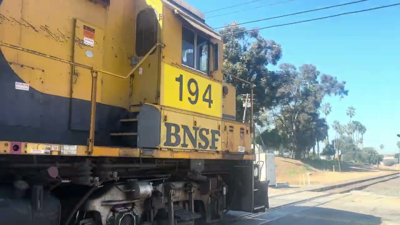 BNSF 194 leads the local to El Segundo Yard after passing 182nd Street 