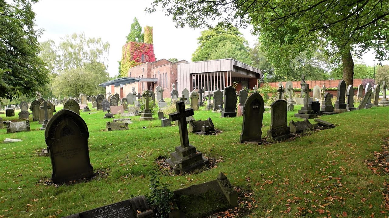 Crewe Cemetery, Cheshire, UK. A walk to explore the interesting memorials in the graveyard.