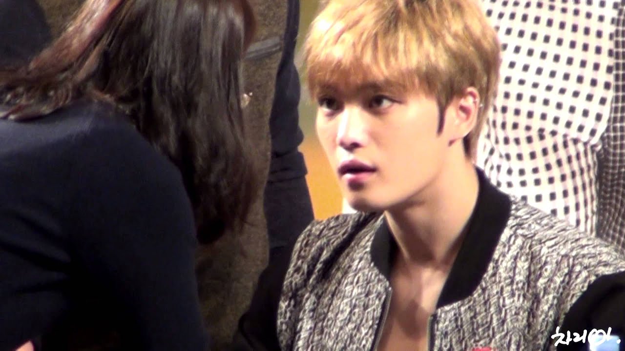 [Fancam] 140929 Jaejoong @ 용산 사인회 [chalanceii]