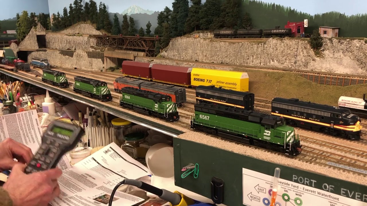 Onboarding new ScaleTrains BN SD45's on the Burrlington Northern 8 March 2021