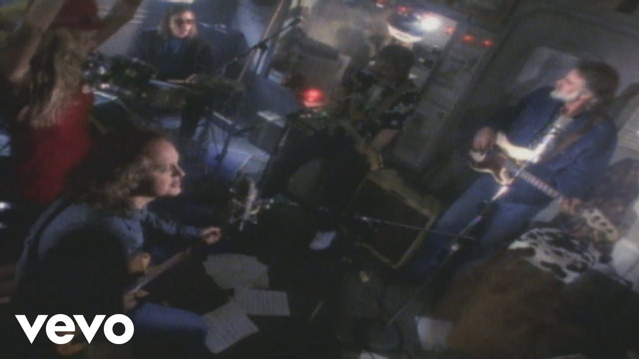 The Tractors - Baby Likes To Rock It (Official Video)