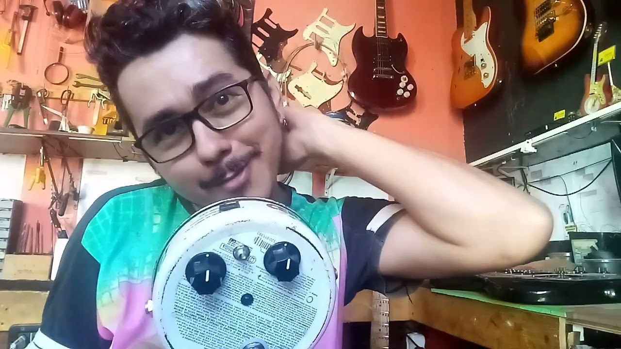 Meu pedal de fuzz (fuzz do bertola)