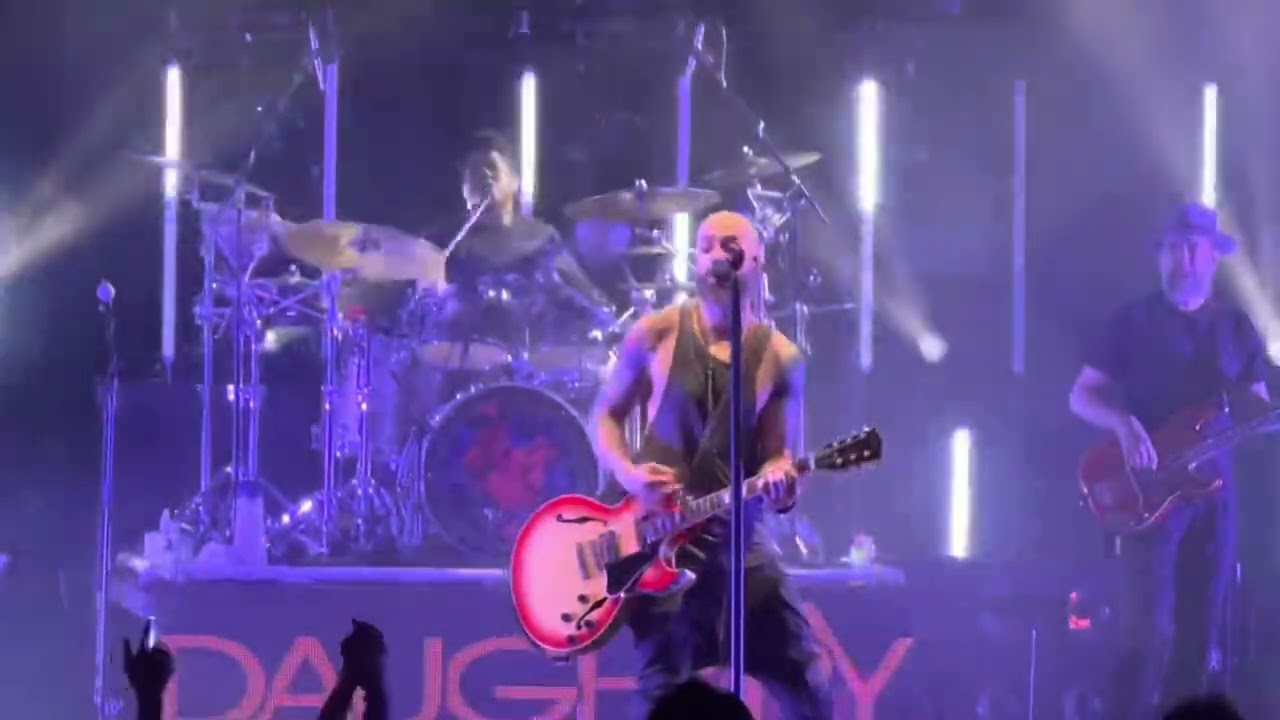 Daughtry 