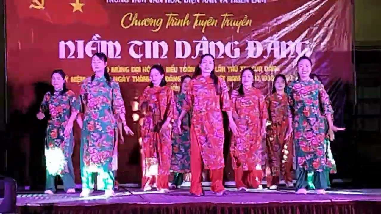 bài múa vạn sự như ý đội dân vũ thôn bình lãng biểu diễn mừng đảng mừng xuân xã Đại Sơn 