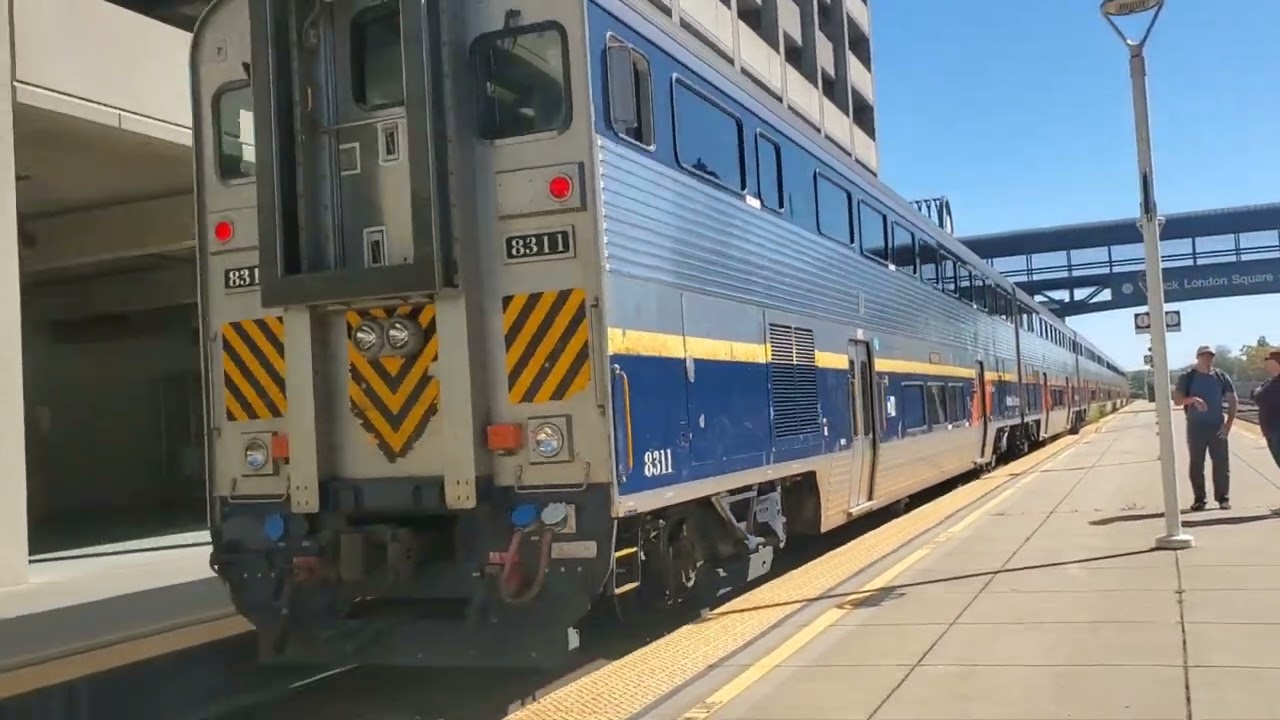 Railfanning amtrak at santa clara and Oakland jack london