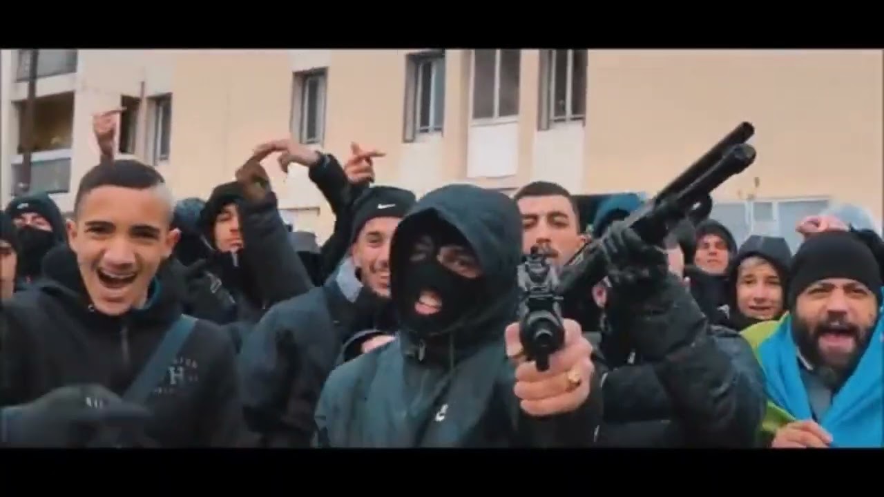 CLIP REMIX  Jul J'oublie pas ‐ Réalisée avec Clipchamp