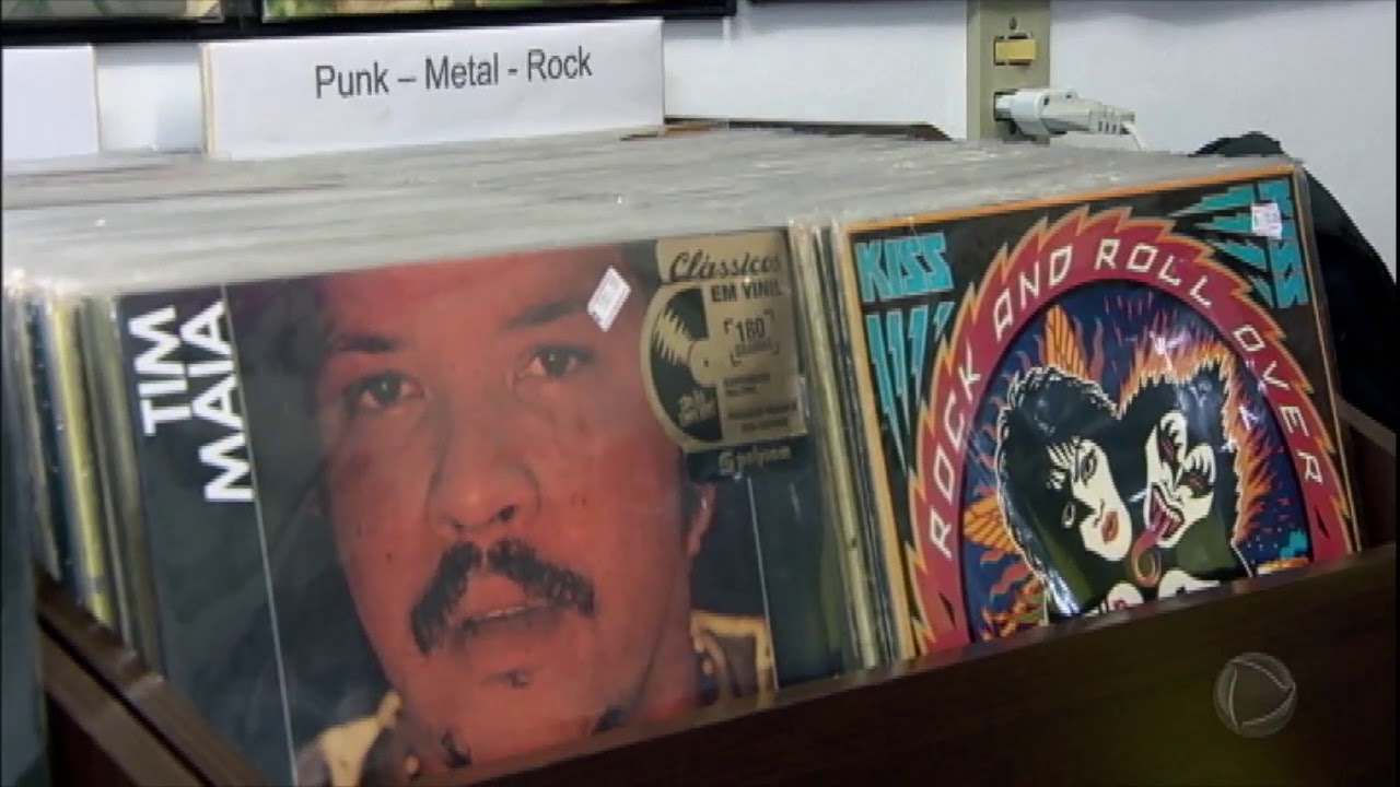 Discos de vinil deixam de ser uma paixão antiga e atraem cada vez mais jovens