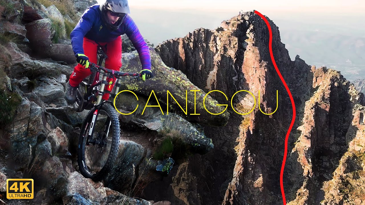 CANIGOU на велосипеде... в петле дымохода!