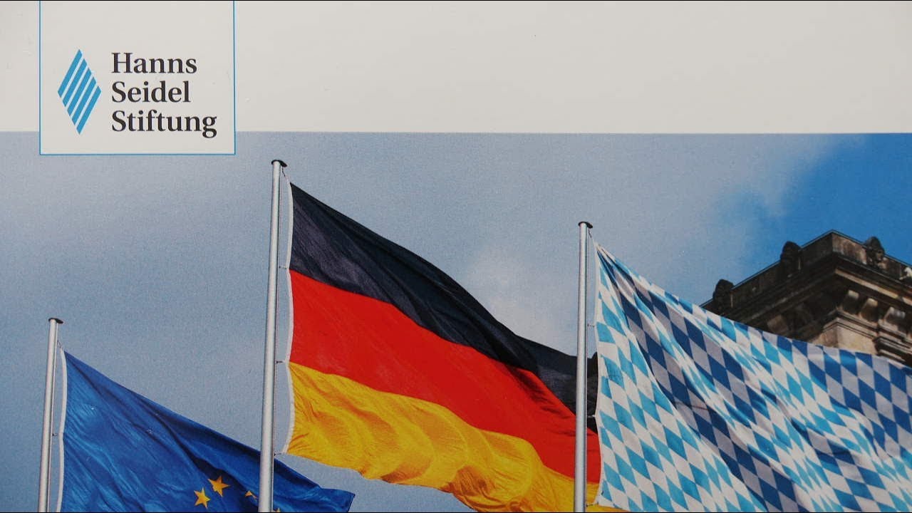 100 JAHRE FREISTAAT BAYERN IM EUROPA DER ZUKUNFT. Podiumdiskussion