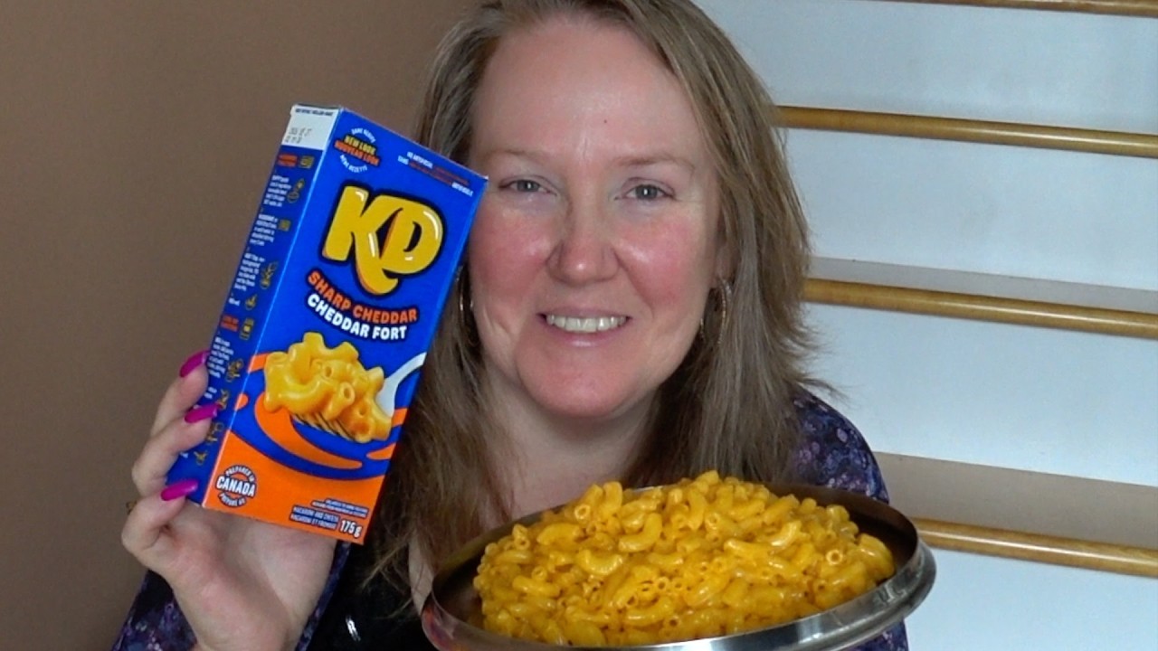 ASMR Kraft Mac and Cheese (Eating Sounds)