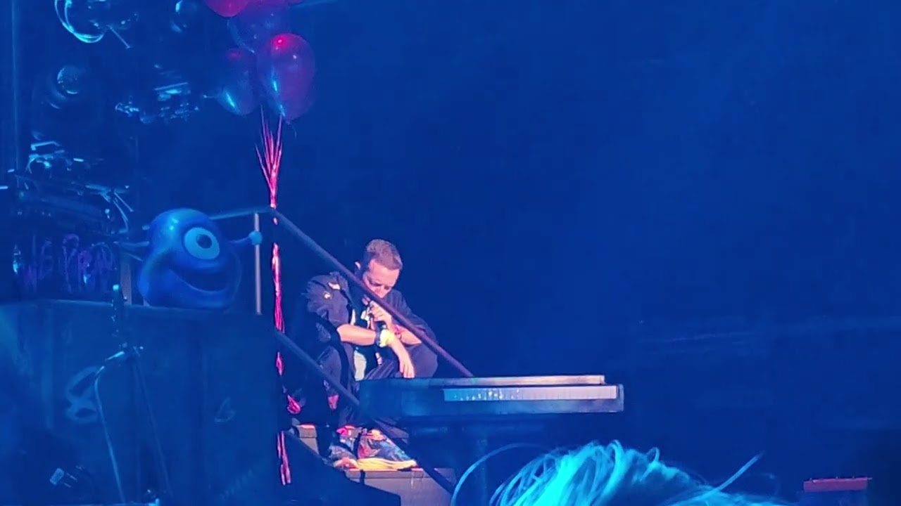 Coldplay 'MOON MUSiC' (Live in Brooklyn 2024) SiriusXM - Music Hall of Williamsburg LIVE DEBUT