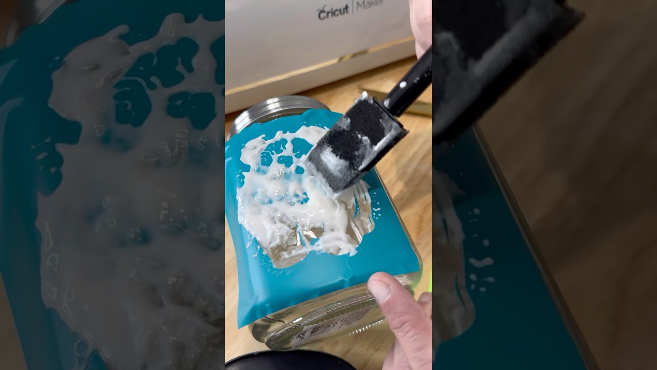 Etching glass with my Cricut! #cricut #cricutforbeginners #diy #cricutideas