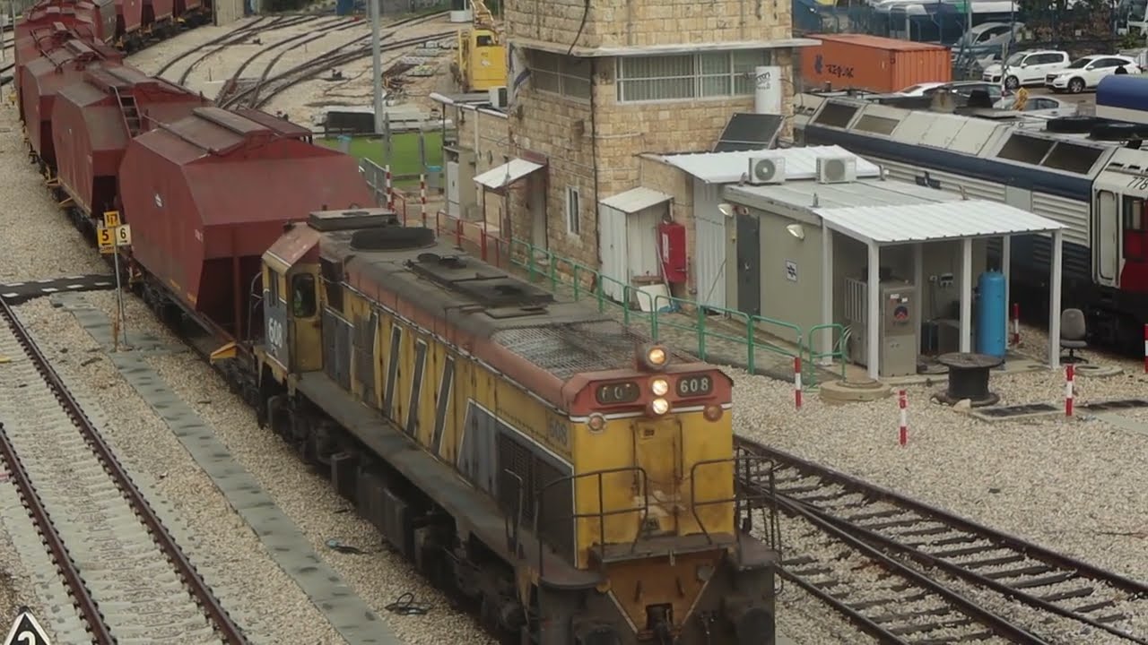 Israel railways G26CW no 608 and wiaggio light passing at the israel railway museum 30/11/2025