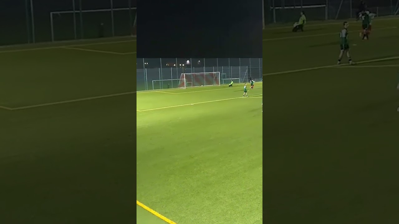 Den trifft er einfach perfekt!  #fussball #sport #bayernliga