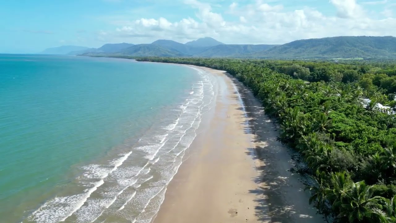 Five Mile Beach, Port Douglas.
