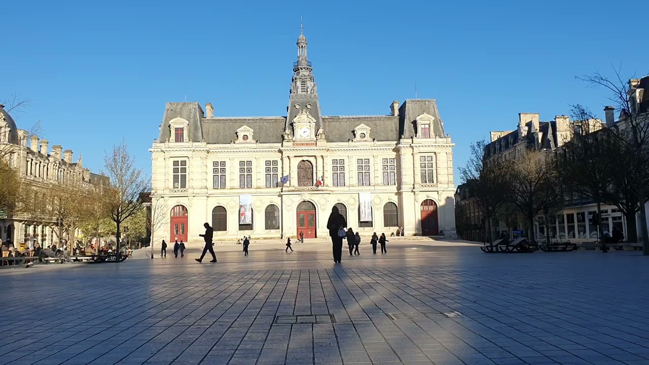 VIENNE Hôtel de ville de Poitiers