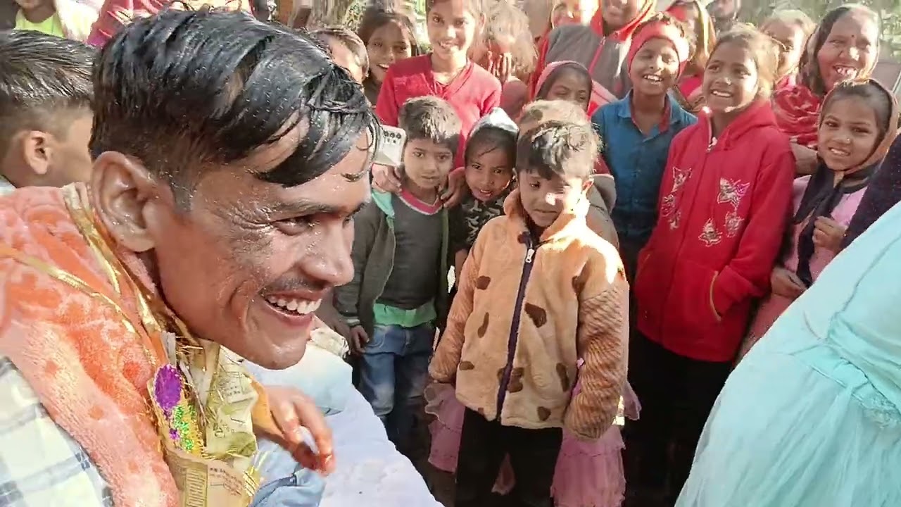 एक बार वीडियो देखो हंसी रोकर  बताओ