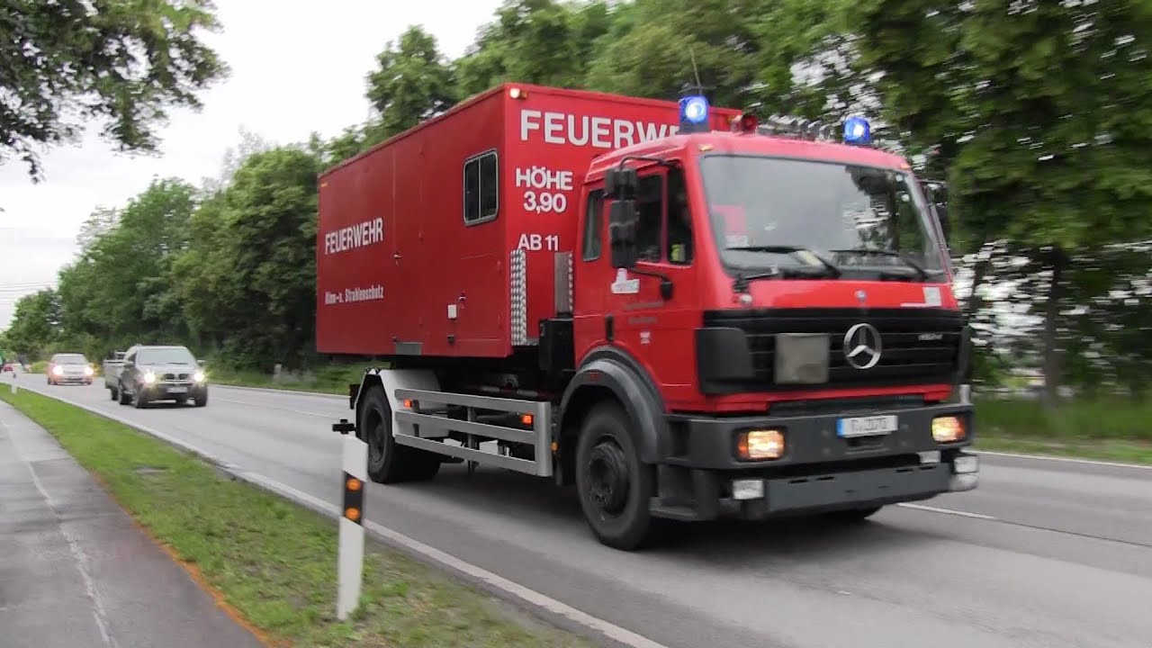 Einsatzübung Löschzüge 12, 14, 15, 21, 22, 23 + FF 17, 18, 19 + BF Regensburg: Alarm im Osthafen