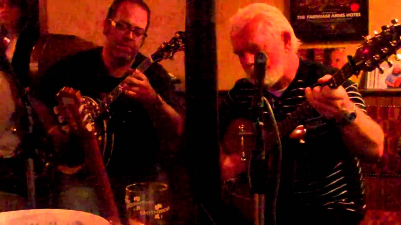 Darren Maloney plays some Reels